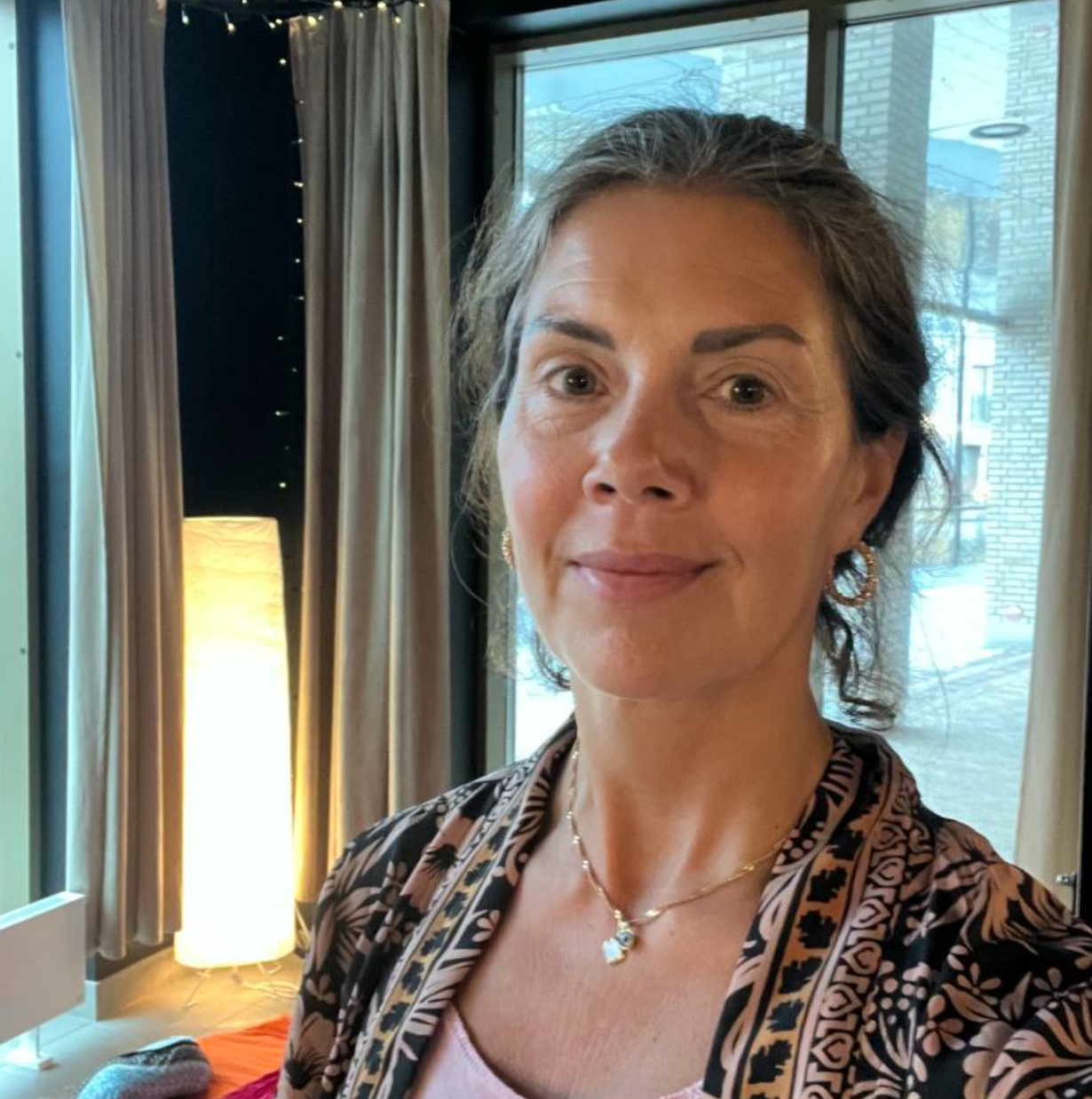 Terapeut och lärare i massage och yoga och Pilates, Sara Hallberg